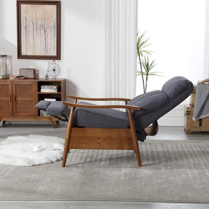 Poltrona con struttura in legno