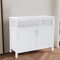 Credenza classica minimalista in legno con un armadietto e un vano a giorno